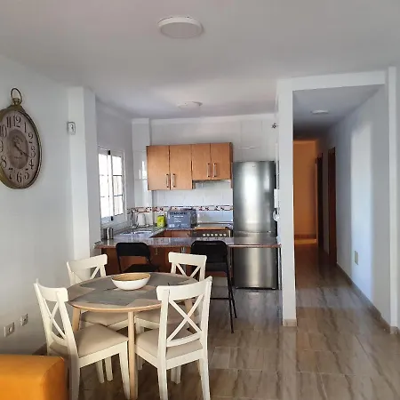 Heated Pool,parking,air,wifi Apartament
