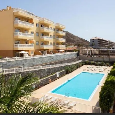 Heated Pool,parking,air,wifi بالم مار