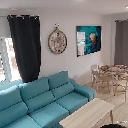 Heated Pool,parking,air,wifi بالم مار